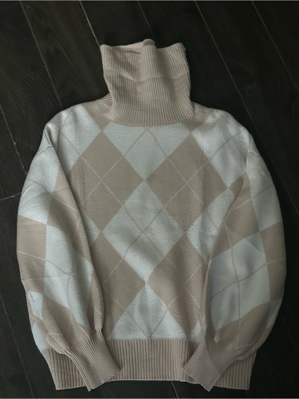 Argyle sweater M cream soft pink chic